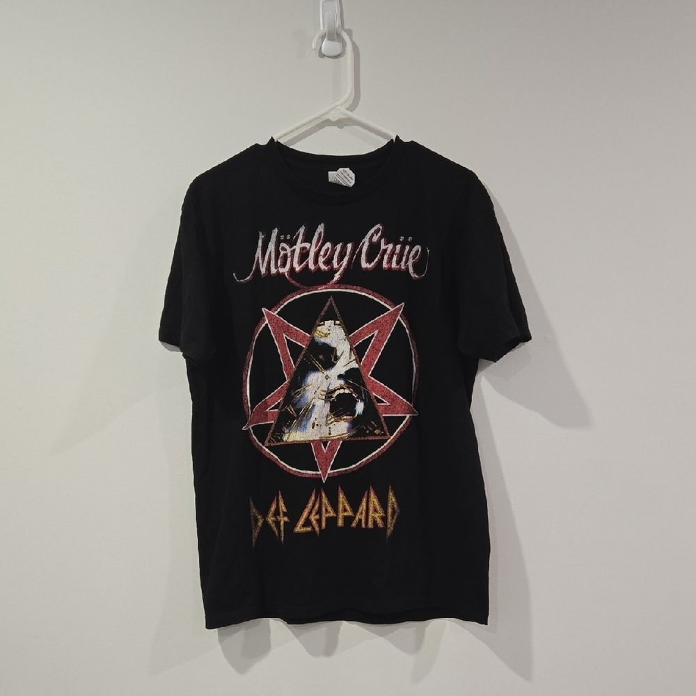 Official Band Tee Motley Crue/Def Leppard 2022 Tour With Poison and Joan Jett